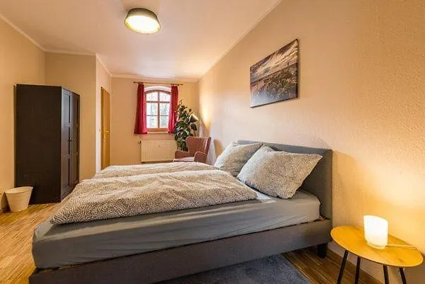 Stadtgut Moelkau Apartamento *