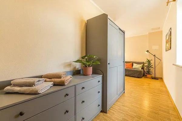 Stadtgut Moelkau 公寓 *